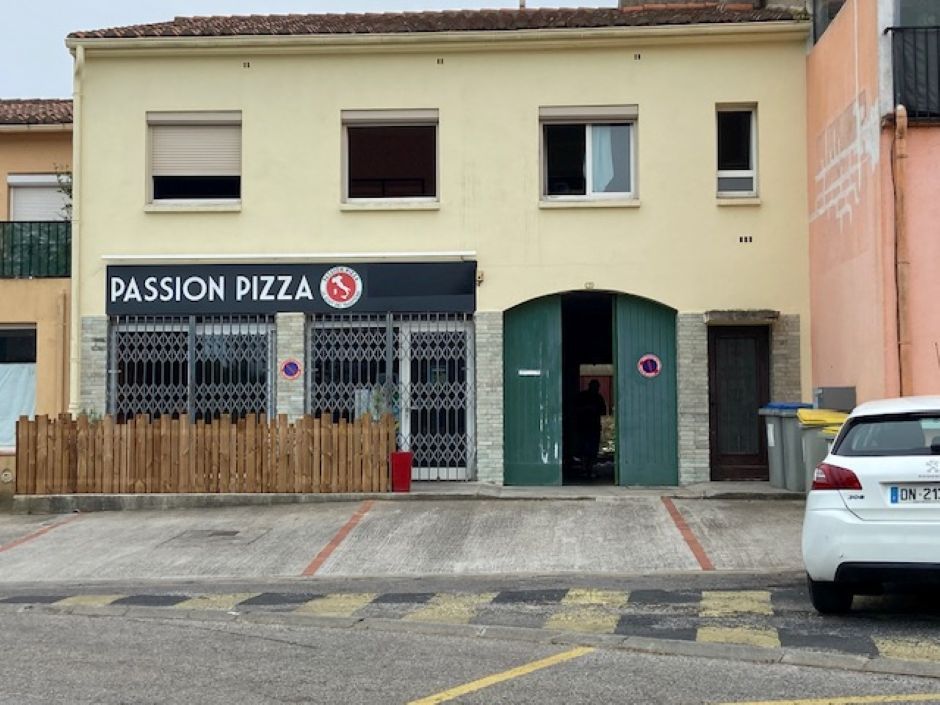 Saint Cyprien Village . Maison de 100m² environ + Local commercial