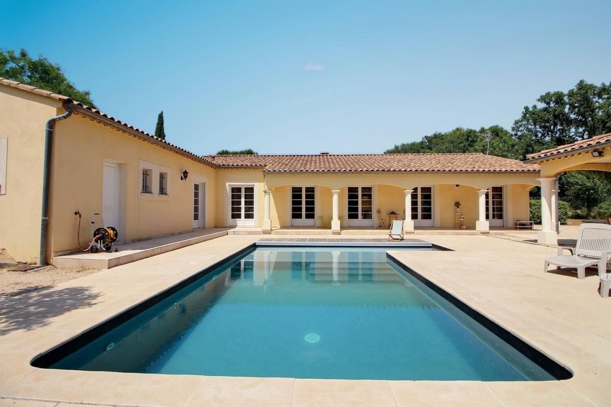 Villa Contemporaine L'Isle Sur La Sorgue 7 pièces 198 m² - 1 089 000 Euros -
