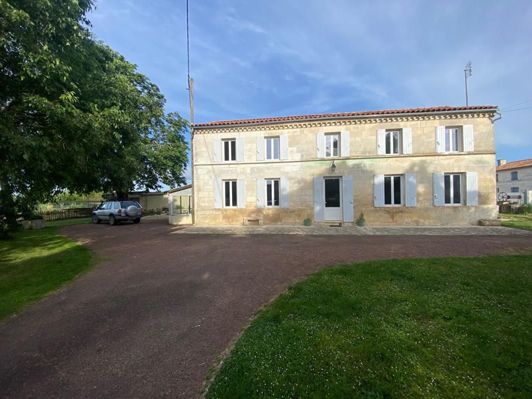 EXCLUSIVITE TESSON Maison charentaise 5 pièces