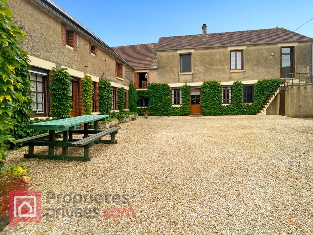 Maison Montigny La Resle 7 pièce(s) 195 m2