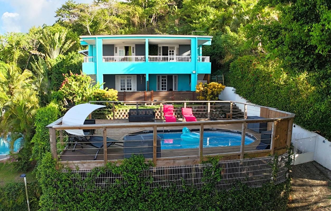 Immeuble F10 aux Trois-Îlets de 227m2 -Vue Mer Panoramique et Piscine