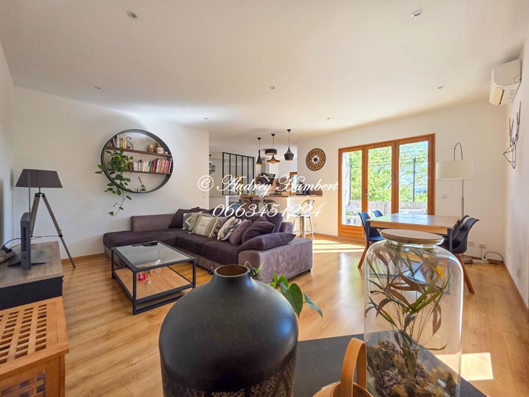 Manosque , EXCLU, Appart rare de 111 m² avec terrasse, entrée indépendante et stationnement privatif