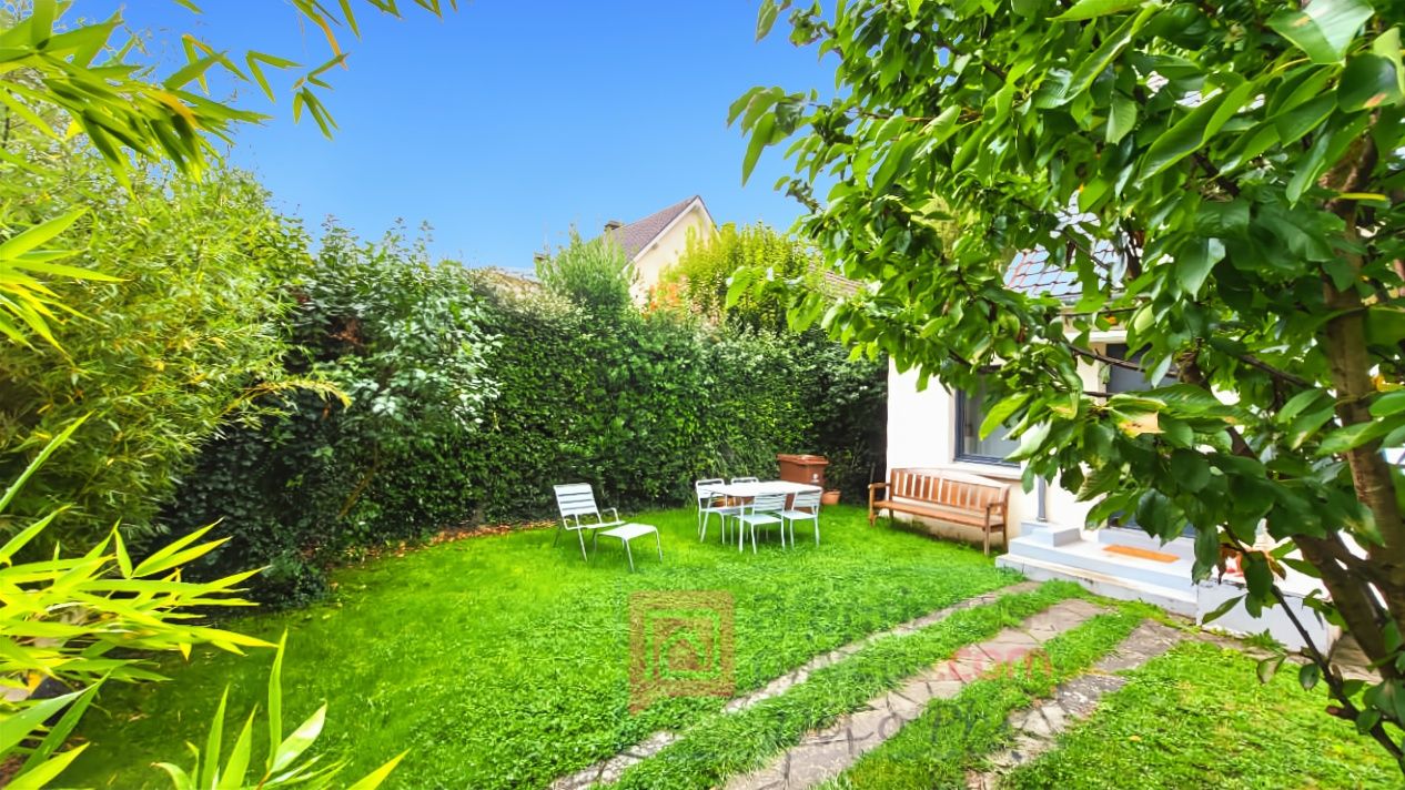 Maison calme 7 pièces Le Chesnay 112 m2