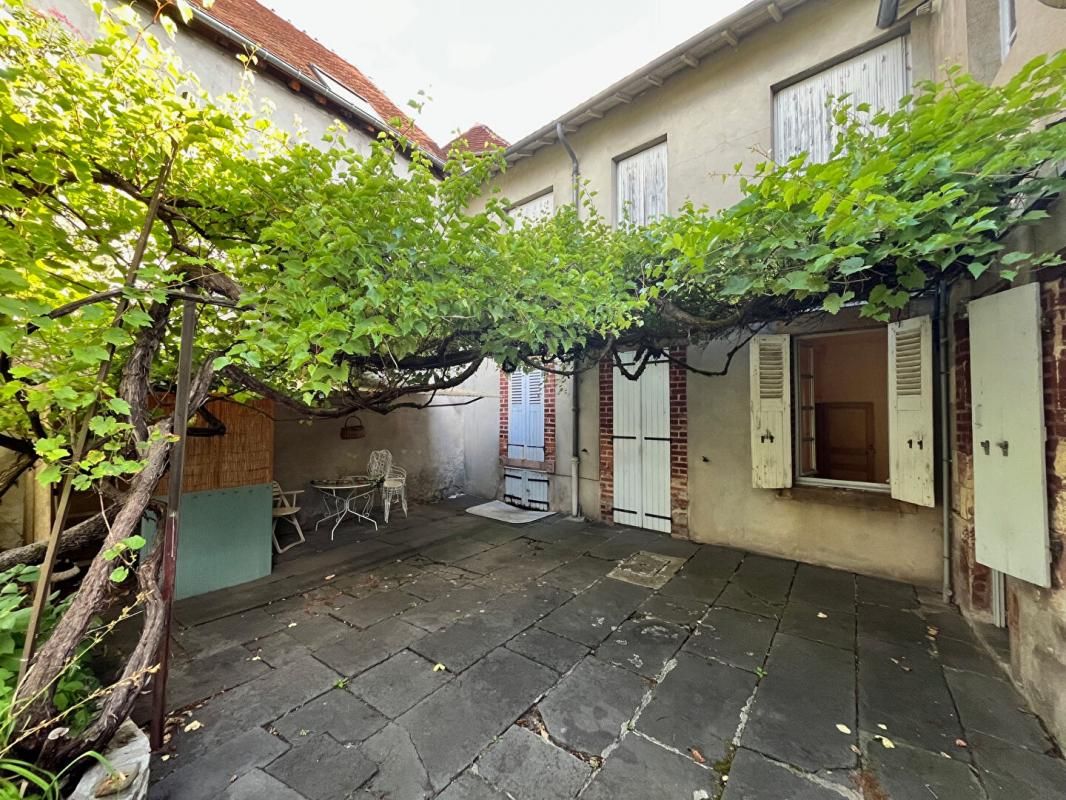 Maison de ville Moulins 9 pièce(s) 200 m2