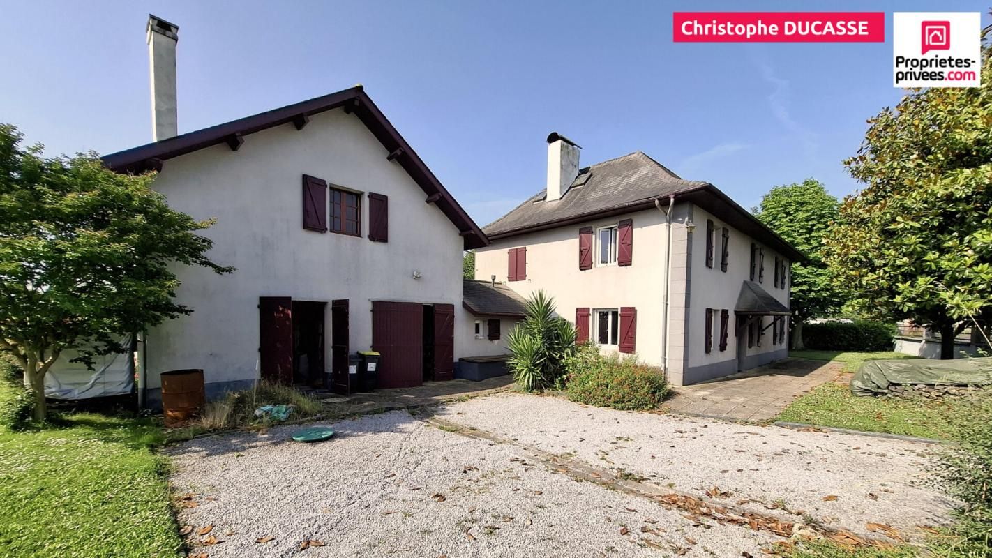 Propriété 150m2, 5 pièces, 3 chambres, annexes, terrain de 1250 m²