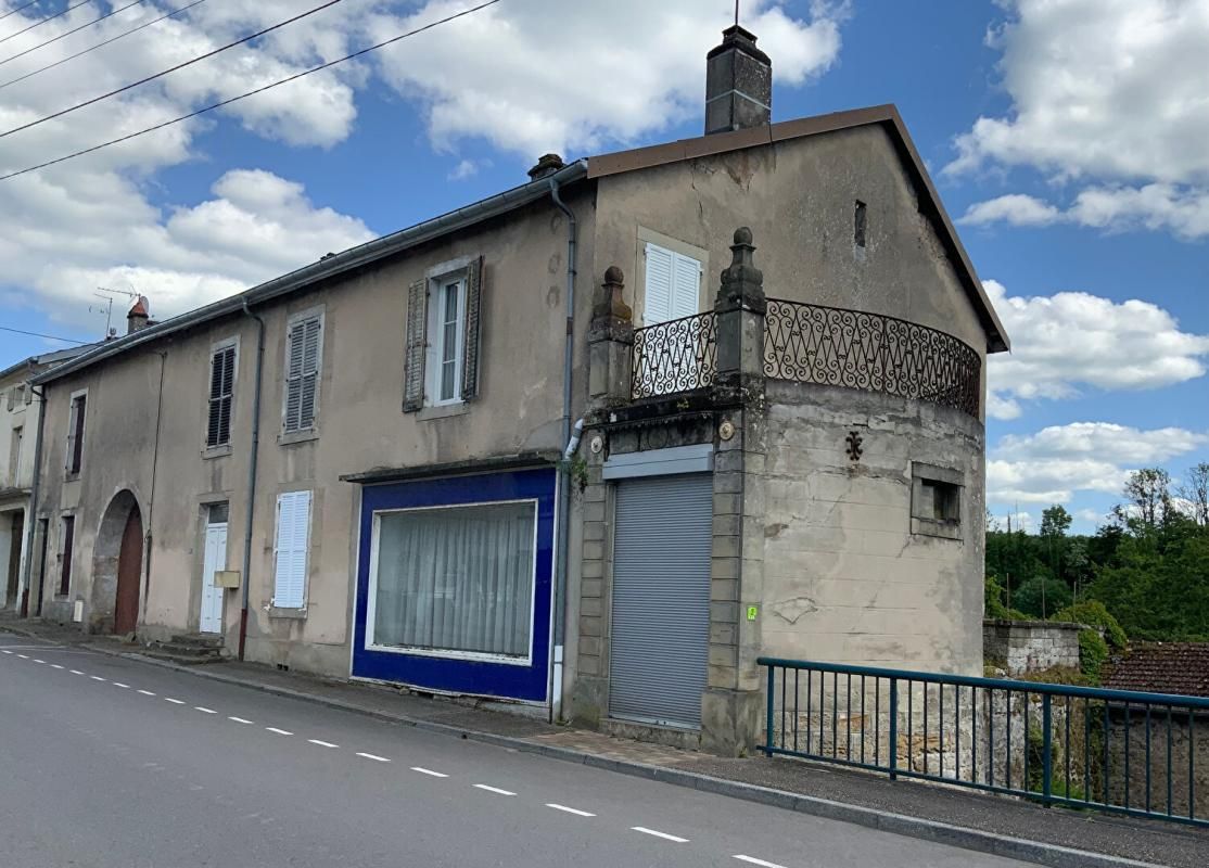 Ensemble immobilier Monthureux Sur Saone 310 m2