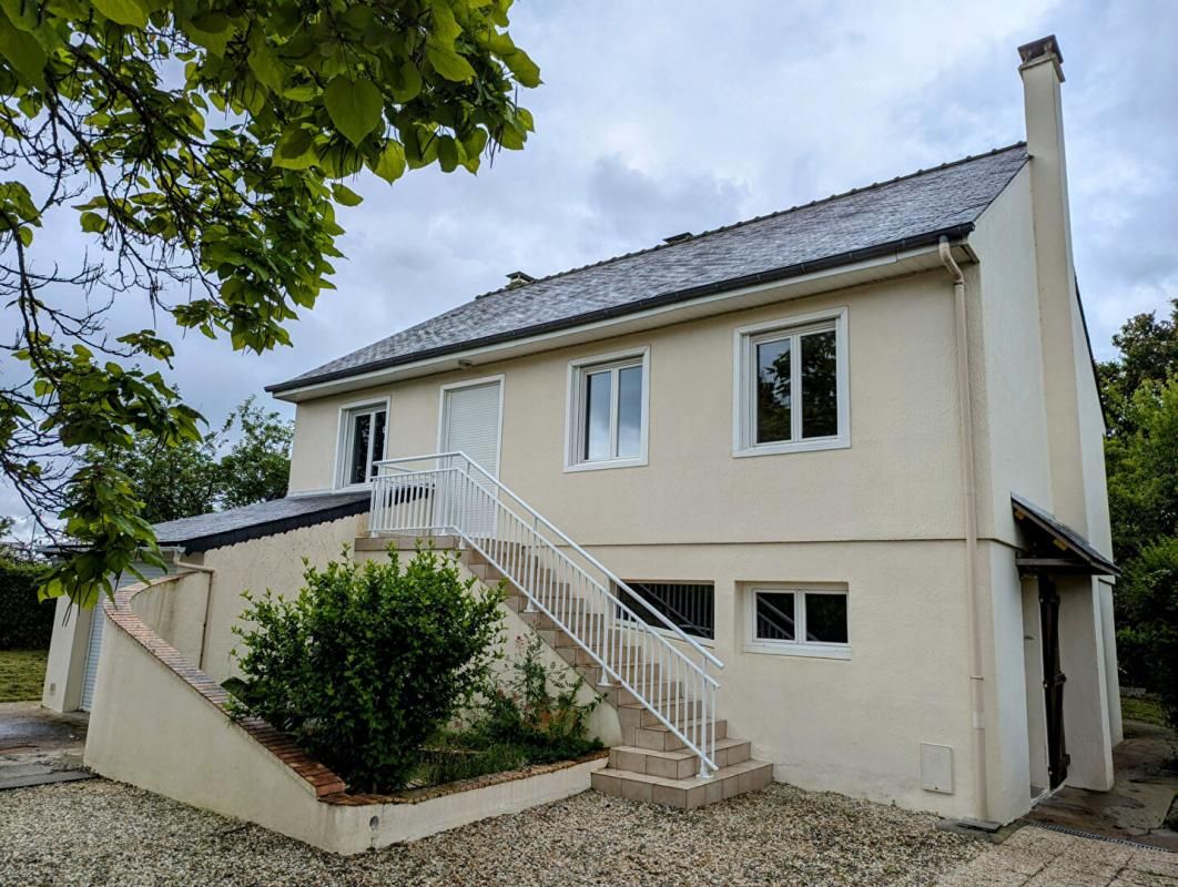 Maison Saint Etienne De Montluc 6 pièce(s) 150 m2