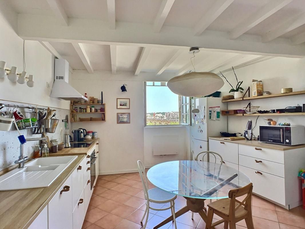 Vente T3 85m2 BORDEAUX (33000)