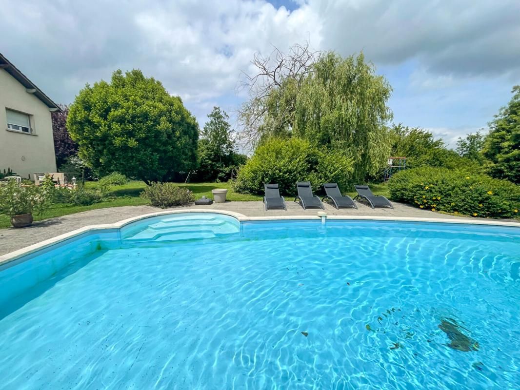 Belle maison familiale avec jardin et piscine - Saint Sauveur