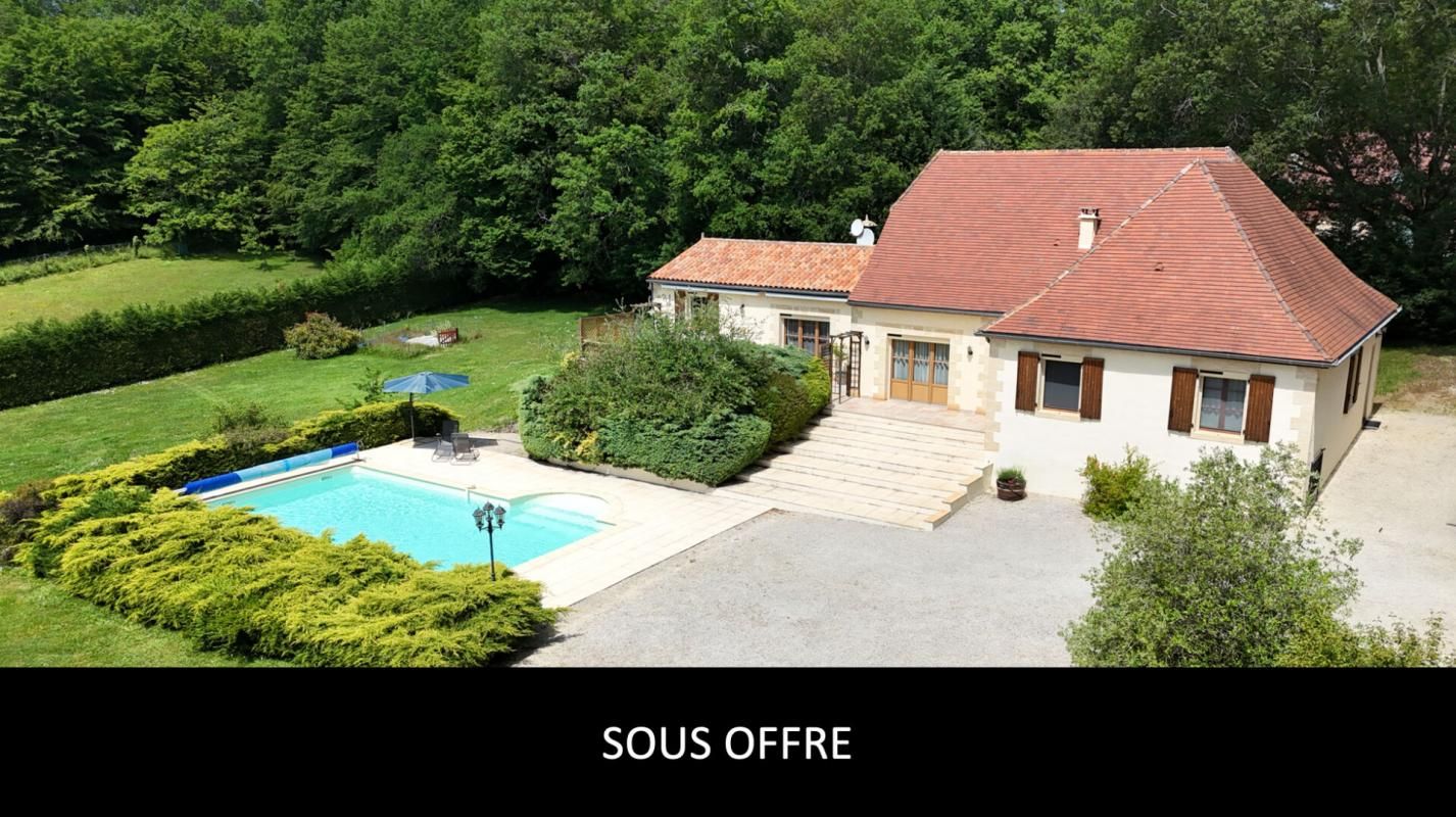 Maison 6 pièce(s) 208 m2 piscine et dépendance