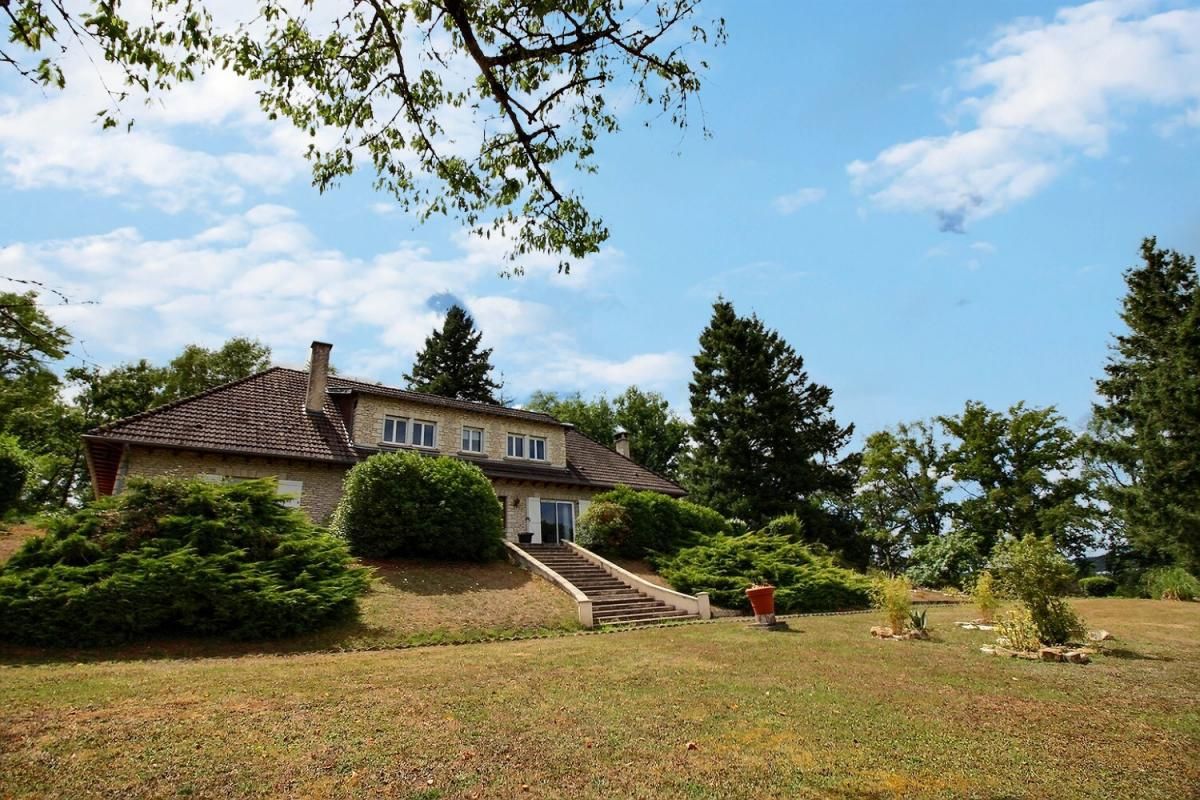 Grande Maison familiale 7 pièces-Terrain 5000m²-Vue imprenable-5 minutes de Brive Ouest