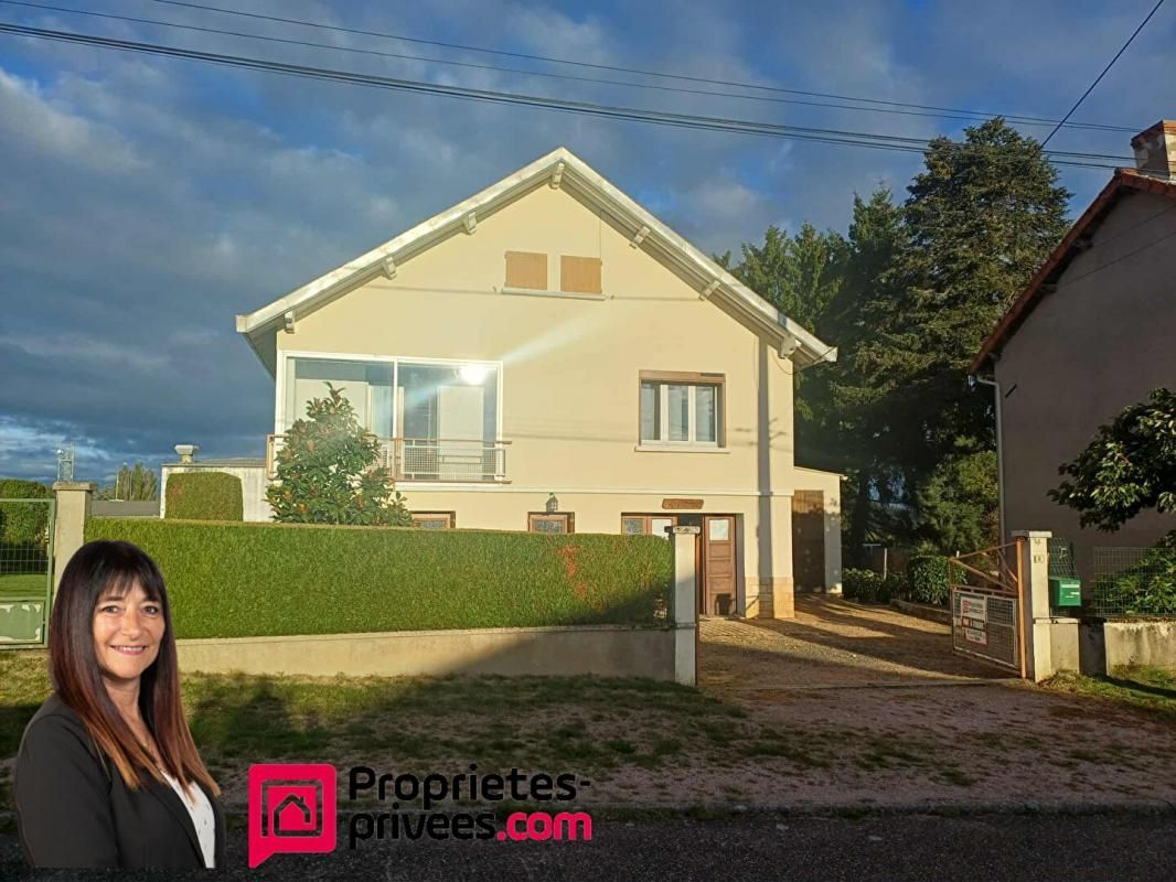 Maison avec terrain clos de 750 m²