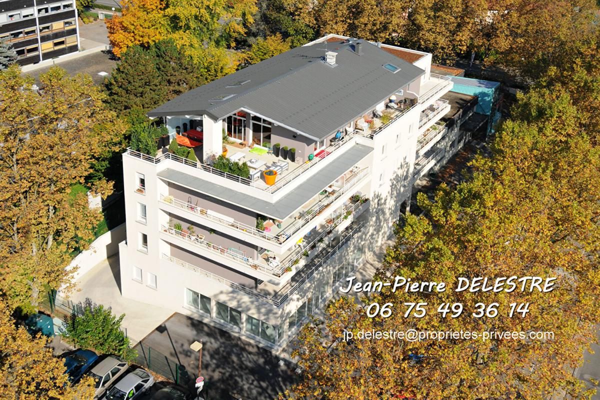 APPARTEMENT 3 PIECES de 67 m² TERRASSE SECTEUR JEAN PERROT - GRENOBLE