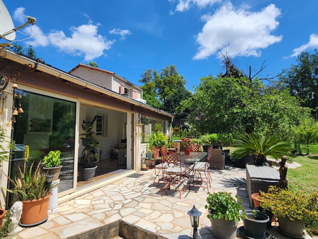 Villa Bagnols En Foret 5 pièces 140 m2- 6000m2 de terrain