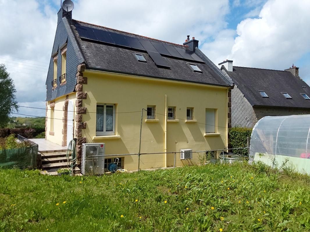 Maison avec vie de plain pied. Rostrenen 7 pièce(s) 113 m2