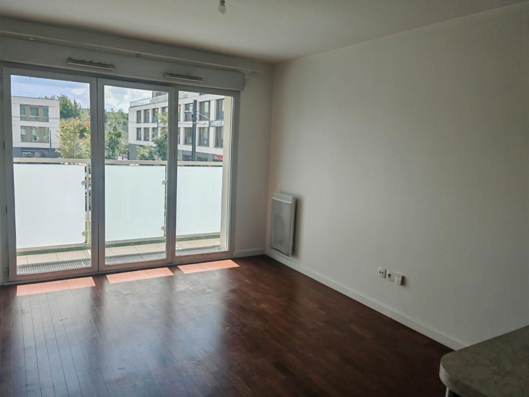 À deux pas du Parc de Sceaux - Appartement 3 pièces avec balcon et box - Résidence Franco Suisse