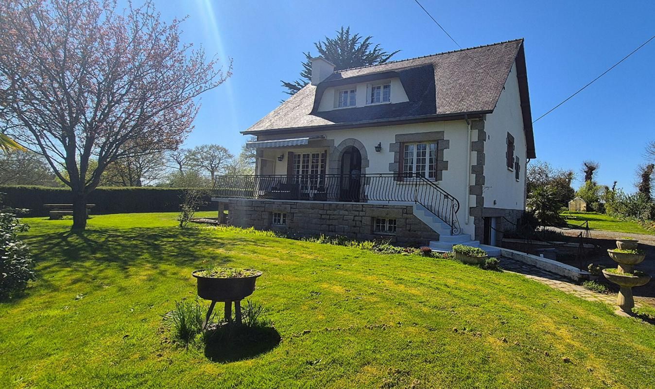 Broons Maison à fort potentiel sur +7 400 m²