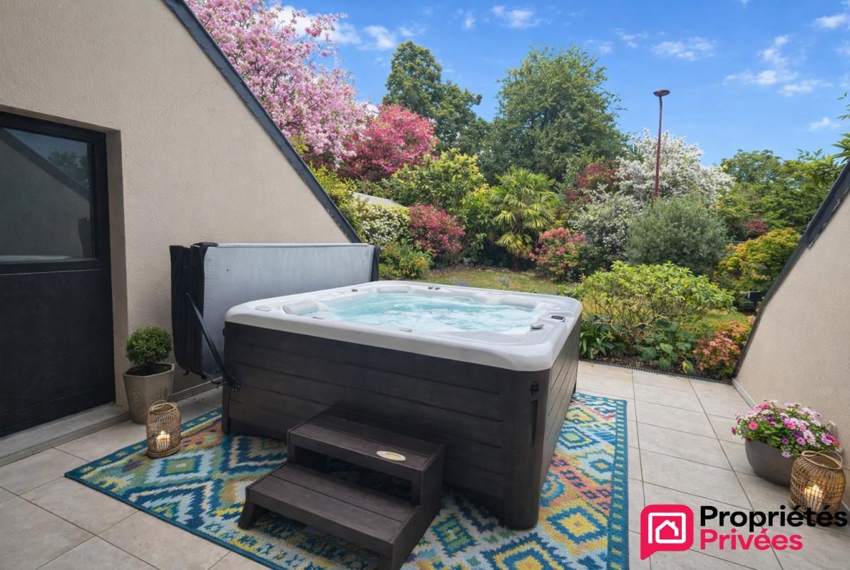 Maison d'Architecte à proximité de Saint-Hilaire-du-Harcouët, 9 pièce(s) 229 m2