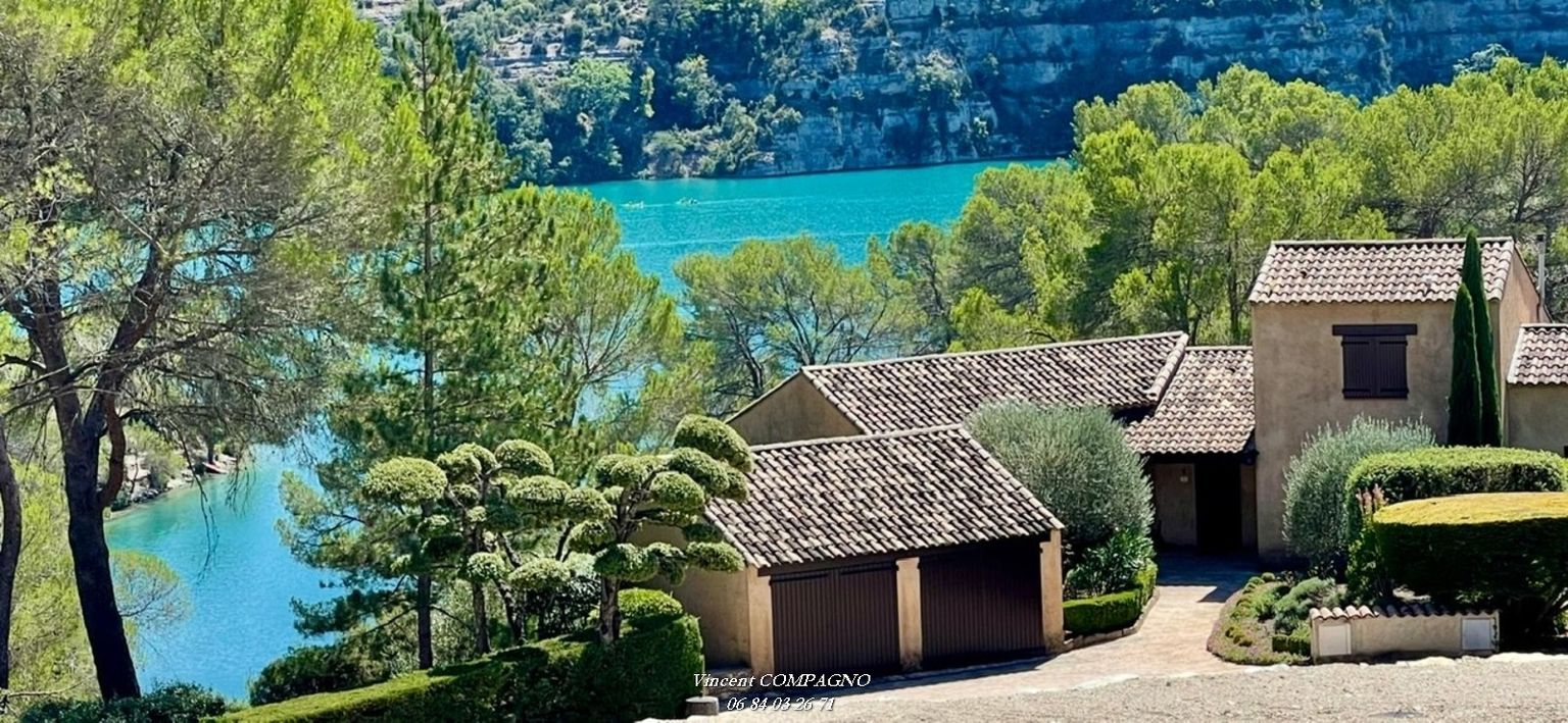 Villa meublée en domaine privé avec accès direct au lac