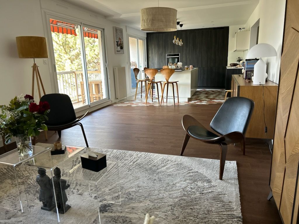 A VENDRE Exceptionnel en Exclusivité, grand Appartement T4 - T5 à Tassin La Demi Lune limite Point du jour