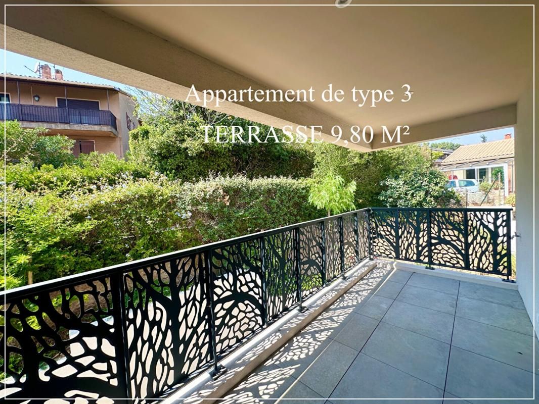 APPARTEMENT  SIX FOURS LES PLAGES 3 pièces 57.50 m2  -  TERRASSE  9,80 M² - GARAGE EN SOUS-SOL