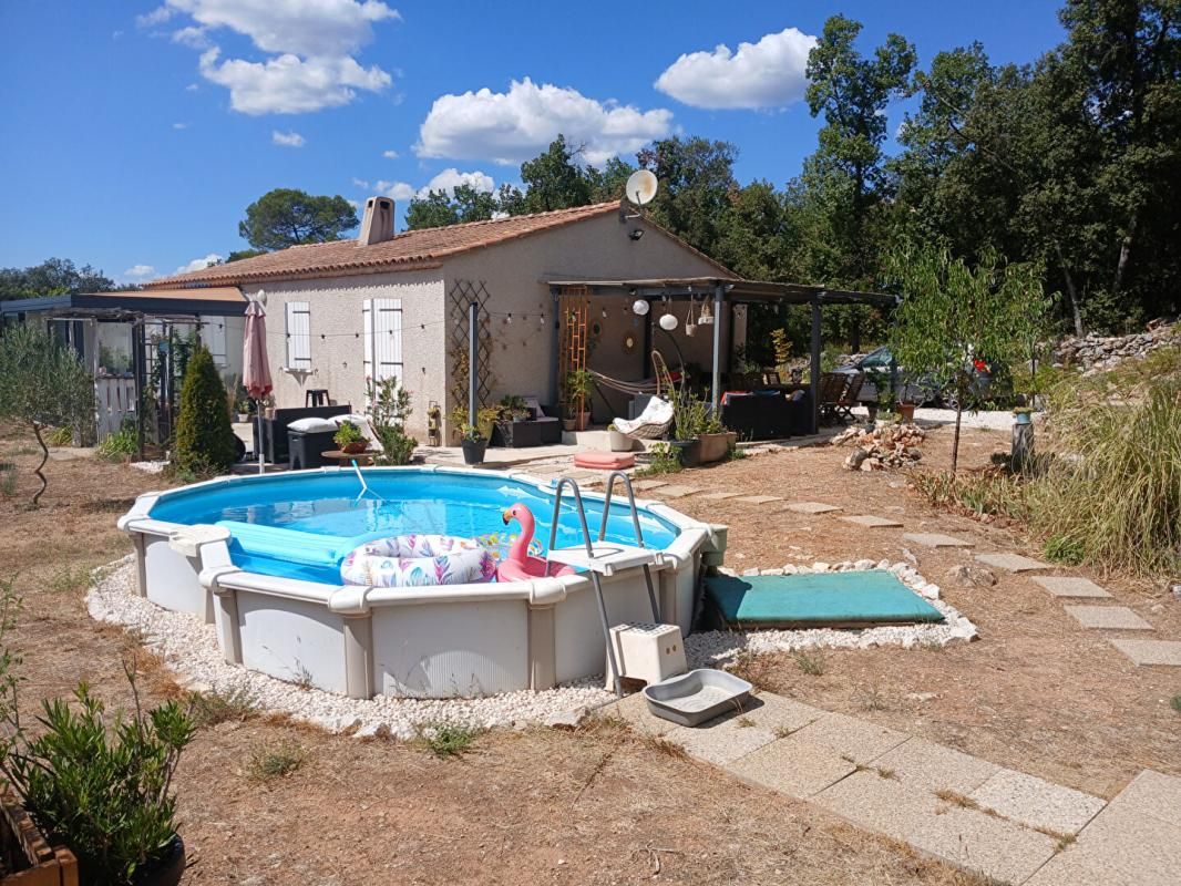 Maison plain-pied T5 de 2015 sur terrain de 1770m² - CAMPS LA SOURCE