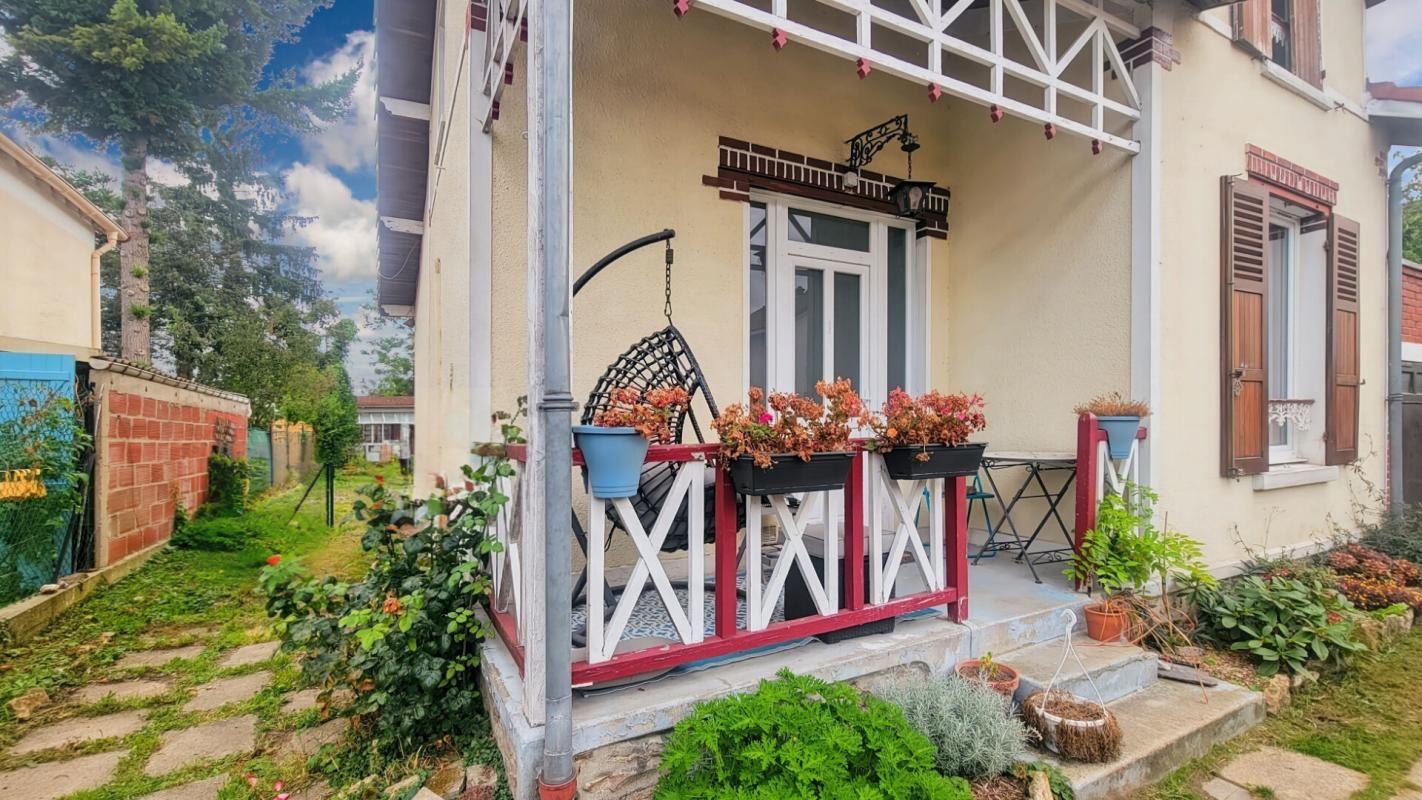 Maison 3 chambres sur terrain de 554 m2