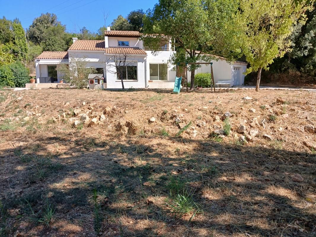 2 Maisons sur 3364m² de terrain - LE VAL