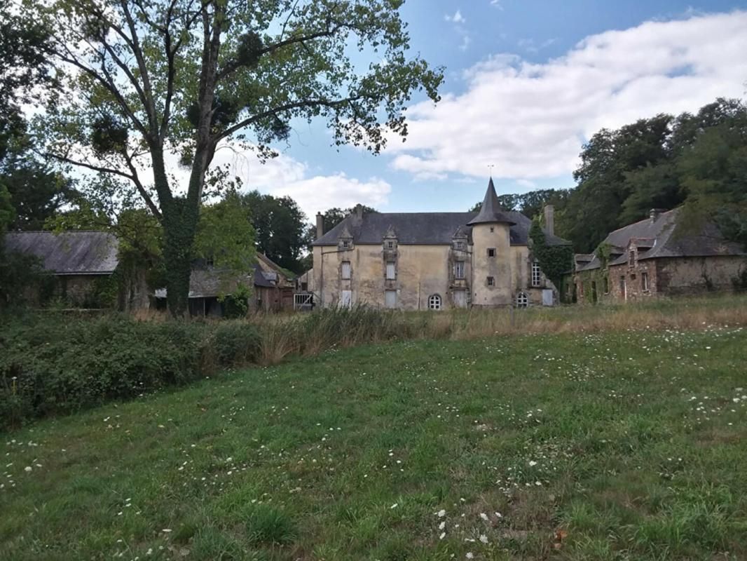 Manoir Pipriac 12 pièce(s) 560 m2 avec 14 ha