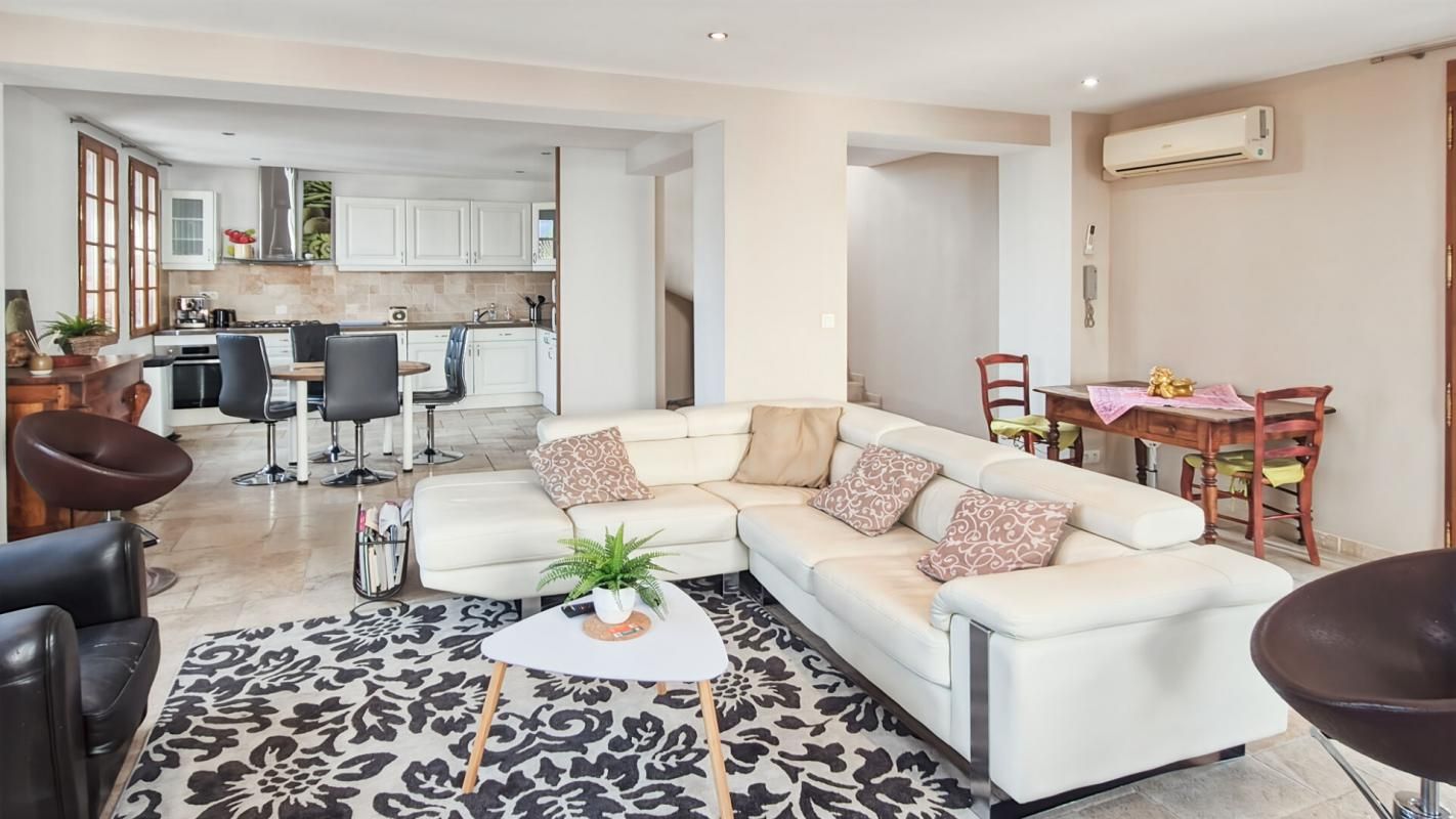 Maison Les Angles 6 pièce(s) 153 m2 329 000