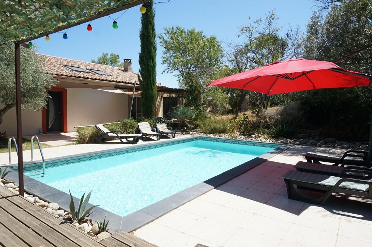 Ensemble immobilier de 440 m² sur une parcelle de 1536 m²