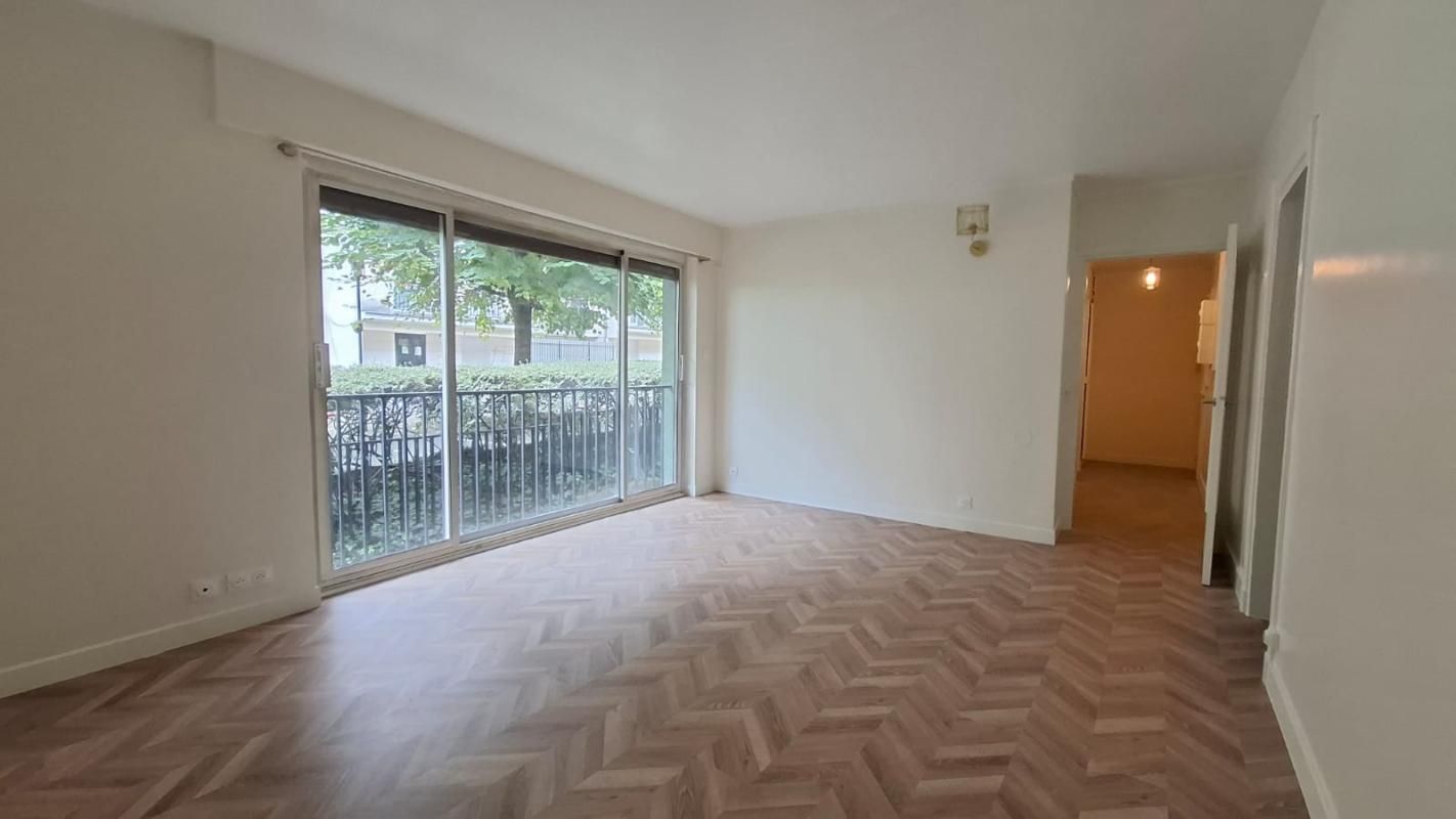 Appartement 45m2 2 pièces avec cave et option parking ? Rue de Picpus, Paris 12e45 m2