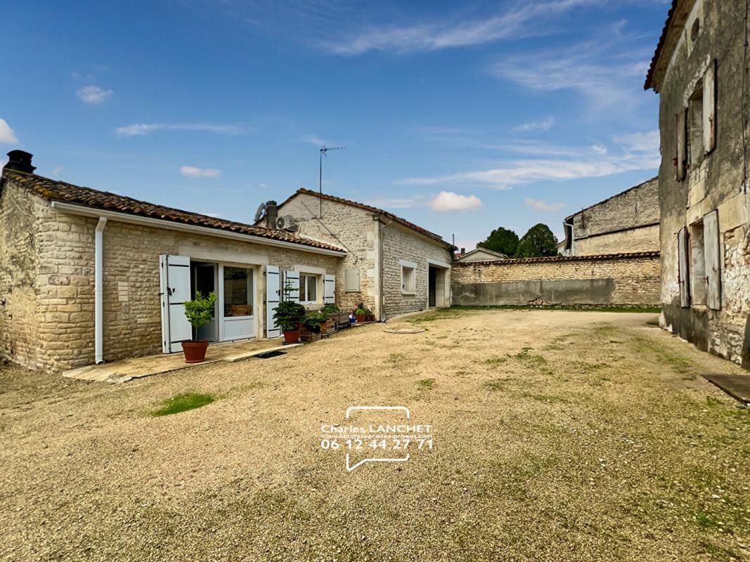 Ensemble immobilier à rénover