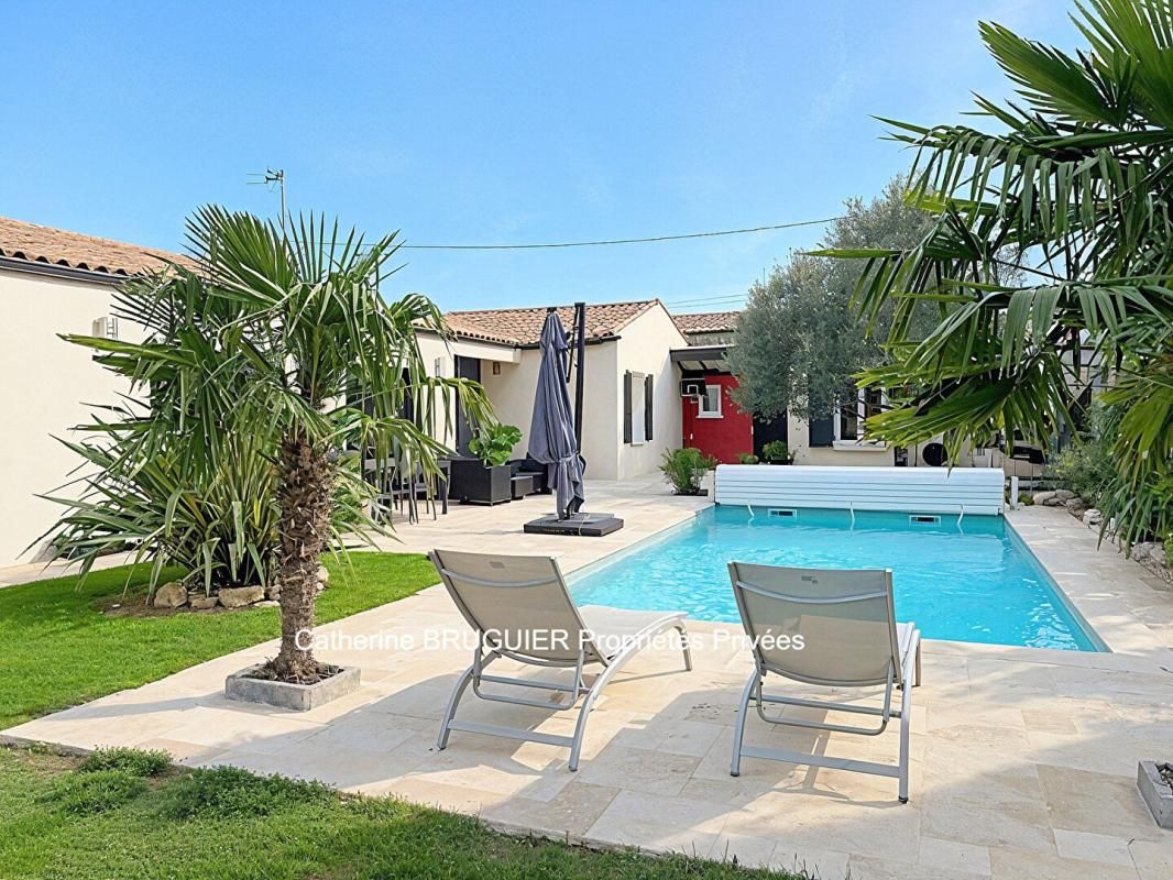 Villa de plain pied 135 m2 4 chambres garage double jardin clos