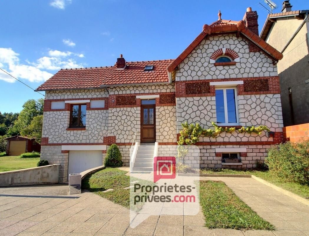 MAISON de CHARME AVEC PONTON PRIVE SUR LE LOING - TERRAIN d'environ 6000 m2 dont parcelle constructible - 10 mn de MONTARGIS