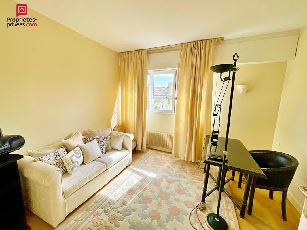 Appartement Bordeaux 3 pièces 95.06 m2 terrasse parking