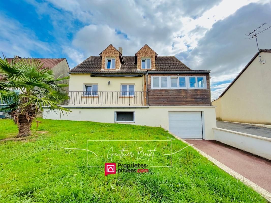 Maison 9 pièce(s) 6 chambres 206 m2 Grand terrain
