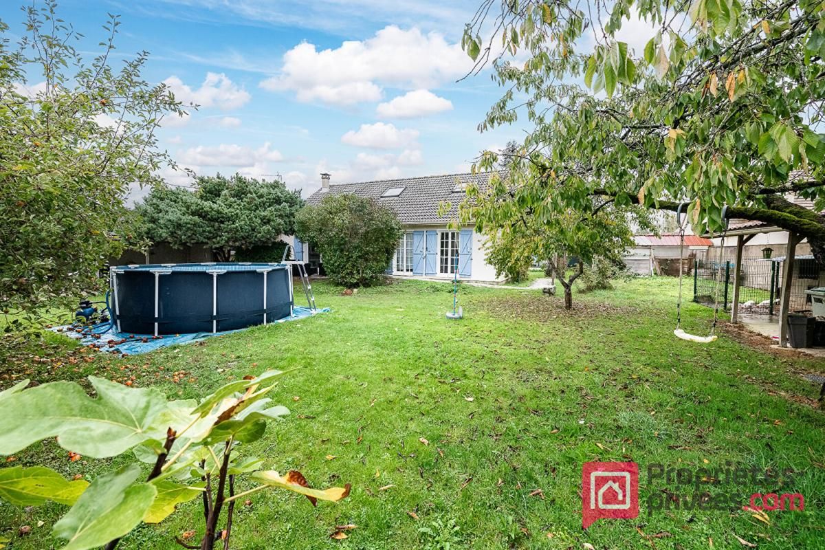 Maison 7 pièces-5 Chambres- 883 mètres de terrain