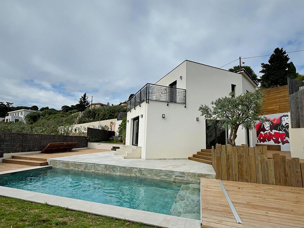 Maison contemporaine 135 m² avec piscine 4 chambres Lorgues