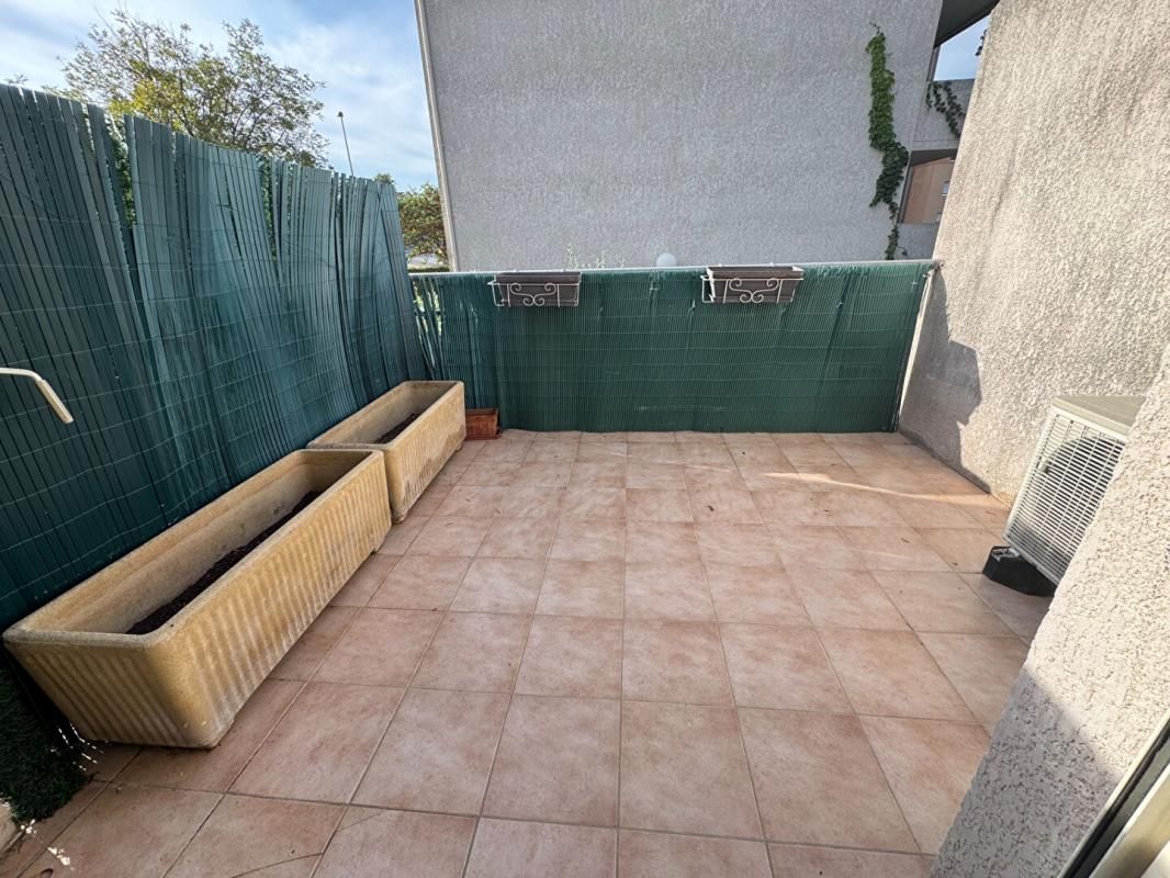 13013 Bien RARE à la vente appt T3 qui se vit comme une maison