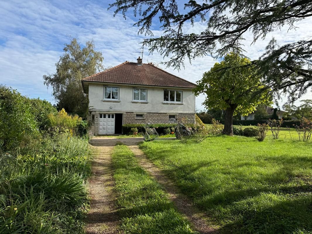 Maison Saint Marcel 5 pièce(s) sur environ 83 m2 habitable sur environ 1200m² de terrain -10000 primo accédant et couple de moins de 30 ans