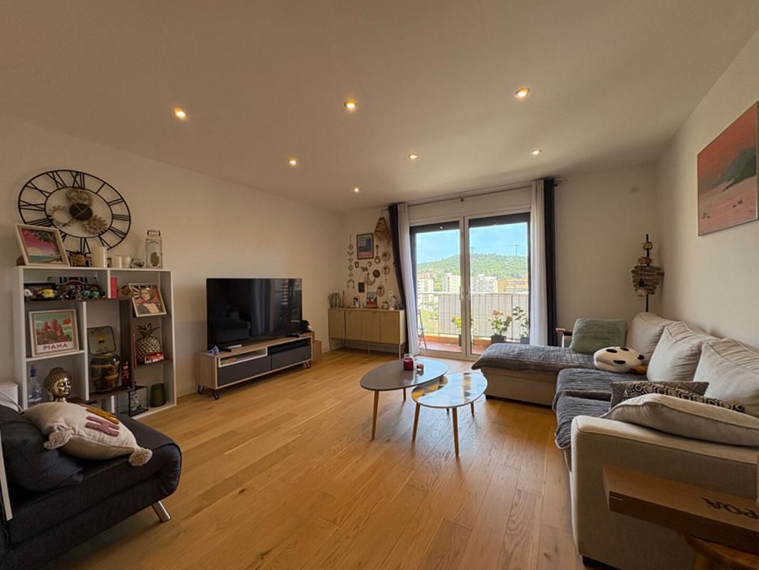 SEDUISANT T3 VUE MER EN DERNIER ÉTAGE À PIETRALBA