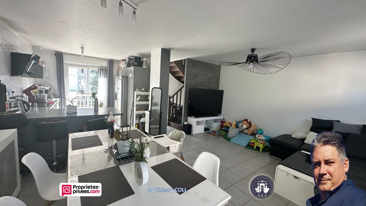 Maison Vaulx En Velin 5 pièce(s) 92 m2