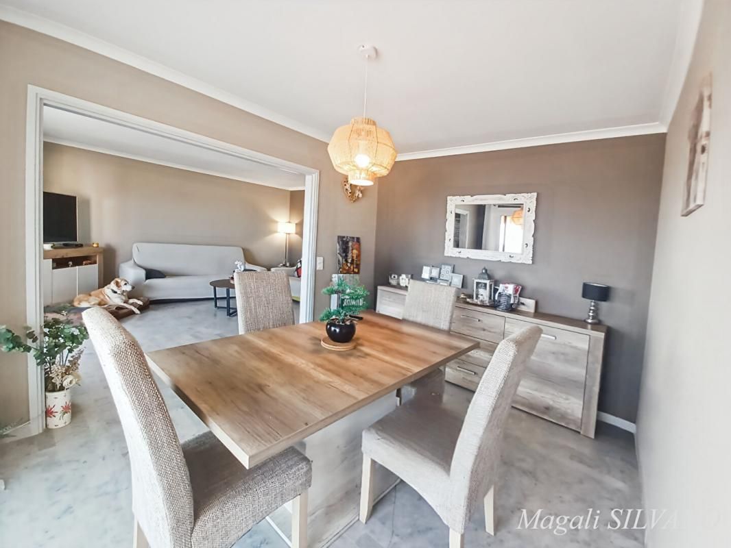 Grand T3/4 VUE MER 75m² der étage GRASSE SUD