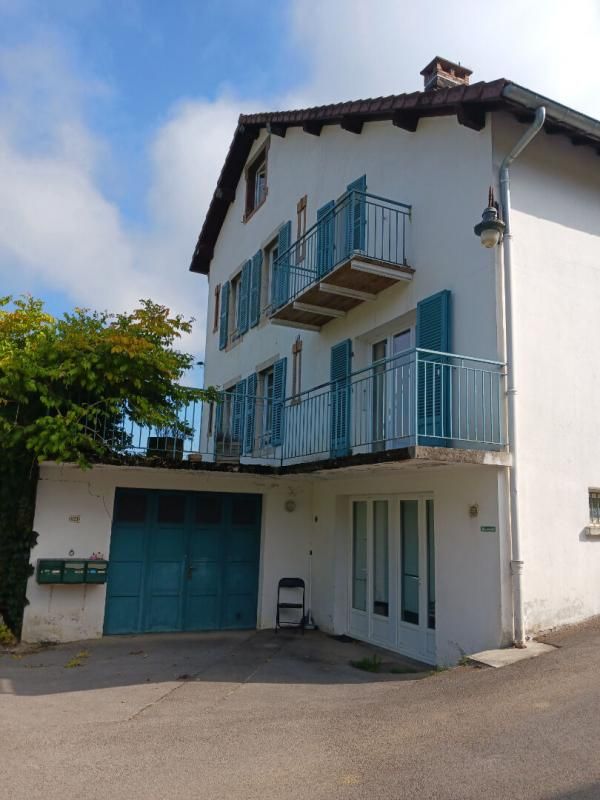 Maison Lons Le Saunier composée de 3 logements