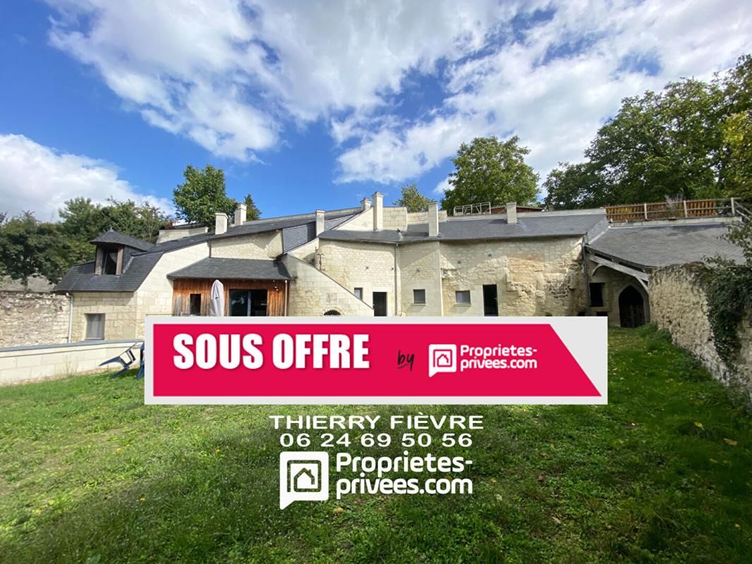 Bellevigne Les Chateaux 49400 - Maison semi troglodytique de 114 m2 sur un terrain de 485 m2