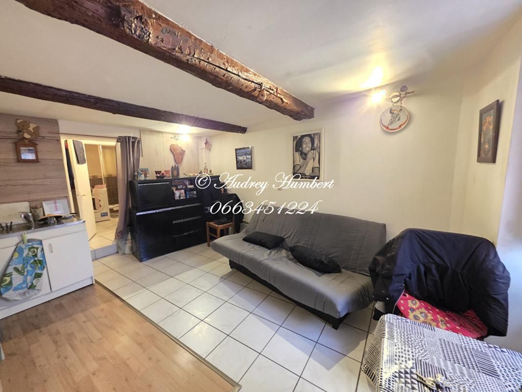 EXCLUSIVITE à LA BRILLANNE, IDEAL INVESTISSEMENT, en plein coeur du village STUDIO en RDC de 20 m2