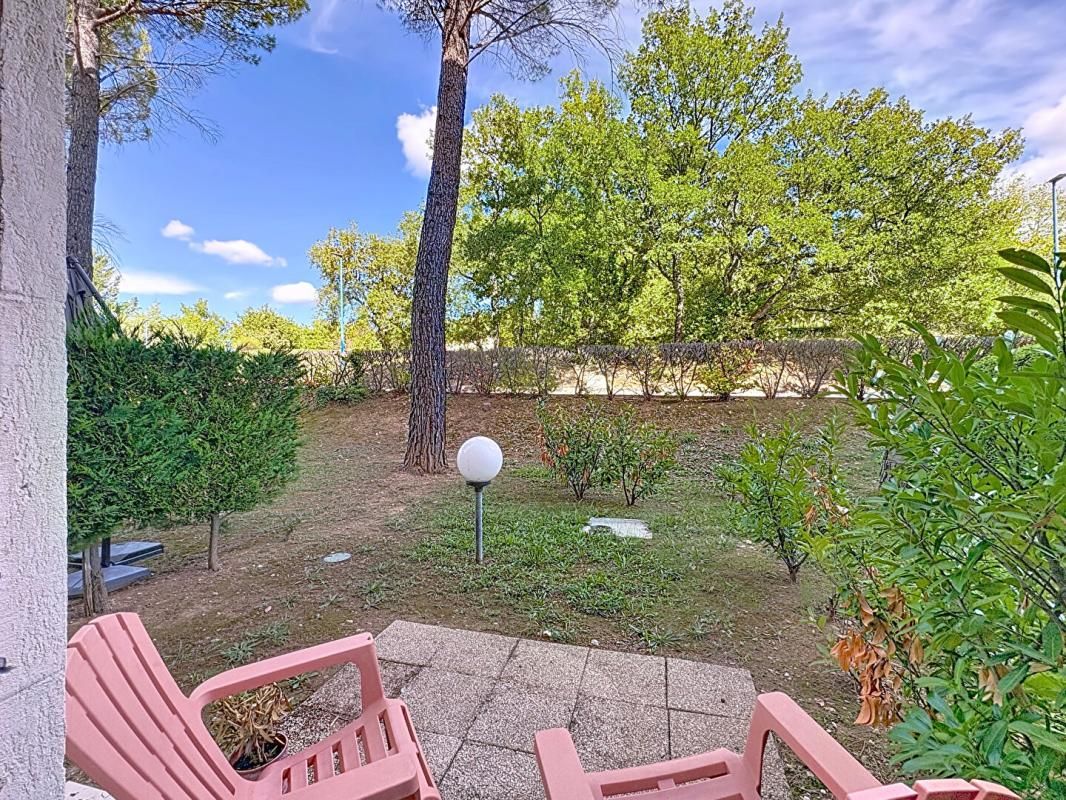 Appartement Greoux Les Bains / jardinet