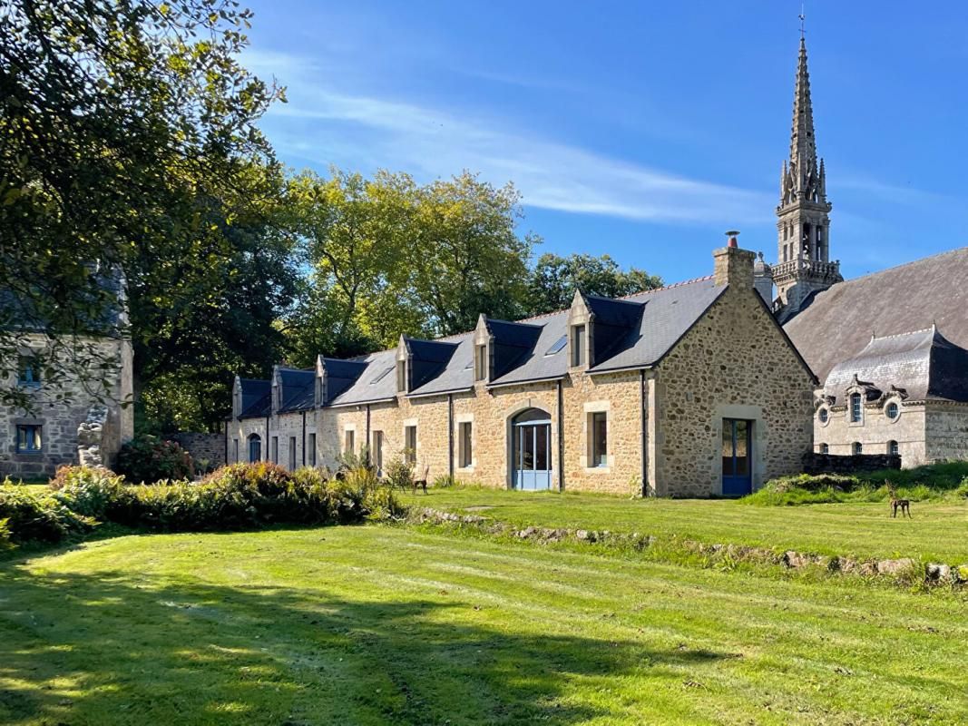 Domaine de prestige de 4 espaces polyvalents à 10 minutes de Quimper