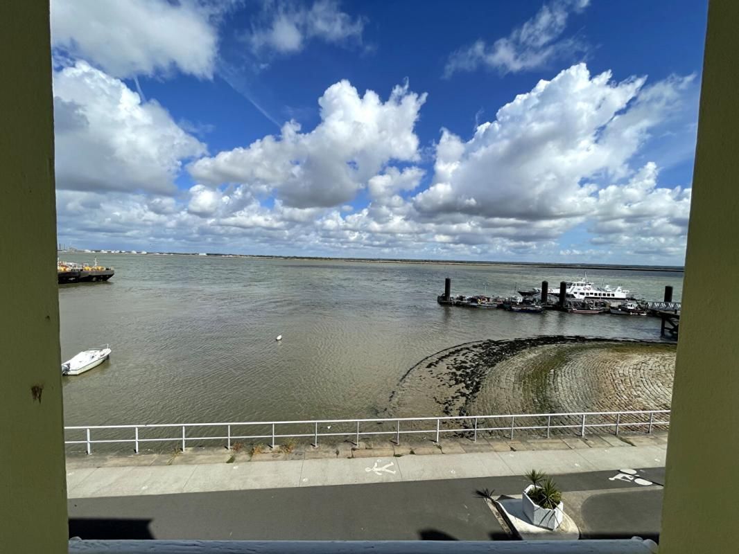 Vue Loire à couper le souffle ? Maison de charme sur les quais de Paimboeuf